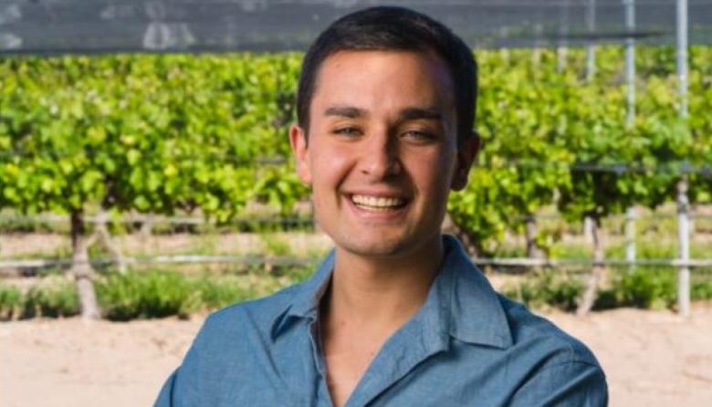 Un joven enólogo logró que un vino de uva criolla sea elegido entre los