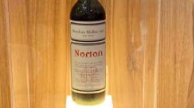 Norton presentó al mundo el primer malbec argentino exportado de 1972