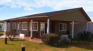 La marca de las casas: una empresa familiar lidera el negocio de las viviendas industrializadas para uso residencial y turístico