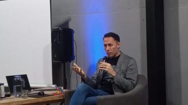 Experto en IA en Mendoza: “El mayor riesgo es creer que esta tecnología nos llevará a no pensar”