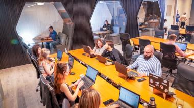 Ualá busca talentos +50 para sumar a su equipo de trabajo (cómo aplicar desde Mendoza)