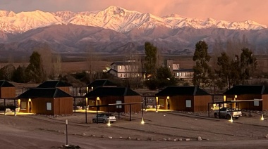 La Morada, el wine lodge mendocino que cautiva con habitaciones entre viñedos y al pie de Los Andes