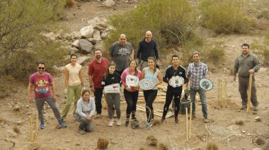 Verallia echa raíces en Mendoza: dona 400 plantas nativas para reforestar el Cerro Arco