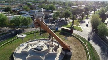 Megaescultura: San Rafael construye el monumento al vino más imponente de la provincia