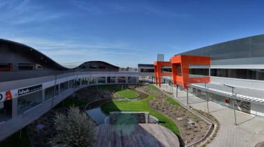 Inaugura el primer centro comercial integral de la construcción (más de 40 locales y gran presencia de marcas)