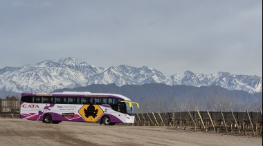 Claudia Yanzón, creadora del Bus Vitivinícola: "Mendoza es sinónimo de vino y debemos continuar impulsando al turismo"