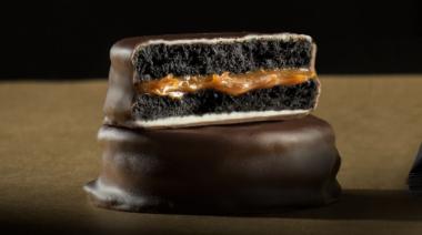 Mendoza está dulce: el mejor alfajor de chocolate de Argentina se hace en la provincia