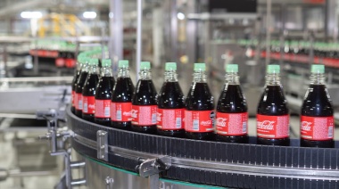 Inversión "verde": Coca Cola puso en marcha en Mendoza una nueva línea de producción de envases retornables