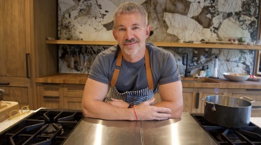 El chef que trae turistas a Mendoza para dar a conocer lo mejor de las bodegas y la gastronomía regional