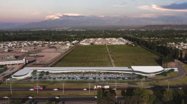 Kristich inaugura el strip center más grande de Mendoza: 40 negocios, ubicación estratégica y marcas locales