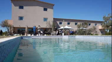 Rodeado de viñas y olivos: el flamante hotel que marcará un hito para el turismo de Alvear