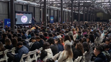 Maker Day: más de mil estudiantes colmaron la Nave Cultural para escuchar consejos sobre creatividad, innovación y empleo
