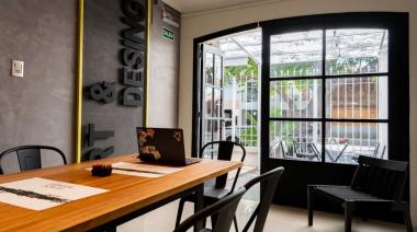 Black Mamba, la cafetería creada por la artista mendocina Pam Palumbo que fusiona cine, música y diseño