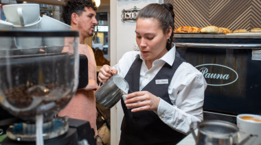 Un clásico de Mendoza: reinauguró uno de los cafés con más historia de la Ciudad fundado en 1942