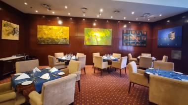 Más de 200 obras: Grupo Huentala lanza el primer tour de arte y vino por sus tres hoteles en el corazón de Mendoza