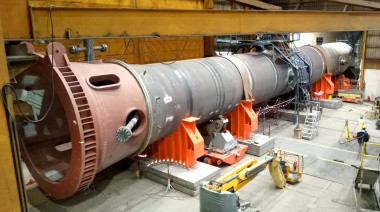 Un gigante en movimiento: YPF e IMPSA marcan un hito con el traslado del reactor más pesado de Argentina 