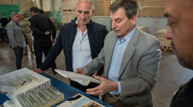 Paneles aislantes y formación laboral: así funciona la planta de Grupo LTN en el complejo penitenciario de Cacheuta