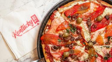 La pizza con historia llega a Mendoza: Kentucky desembarcó en el Shopping
