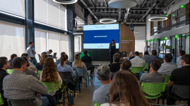 Oxígeno en el vino: más de 50 enólogos se capacitaron con expertos de Vinventions y Durox