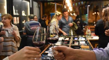 La Ciudad celebra su cultura vitivinícola con una nueva edición de la Noche de las Vinerías