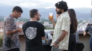 Mendoza despide el año con el Sunset Emprendedor: networking, música y logros compartidos