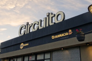 Inversión en Las Heras: Kristich inauguró un centro comercial con más de 20 locales en El Challao