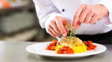 Innovación en gastronomía: lanzan un diplomado para chefs y emprendedores del sector