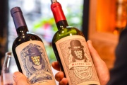 Sombrero de Huentala Wines, el vino mendocino que aparece en el nuevo hitazo de Netflix