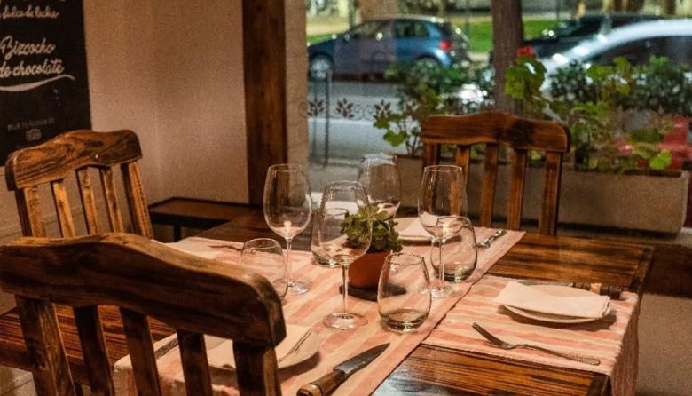 Ceibo, el restó mendocino que celebra el vino y la historia con cenas de lujo y espíritu patrio