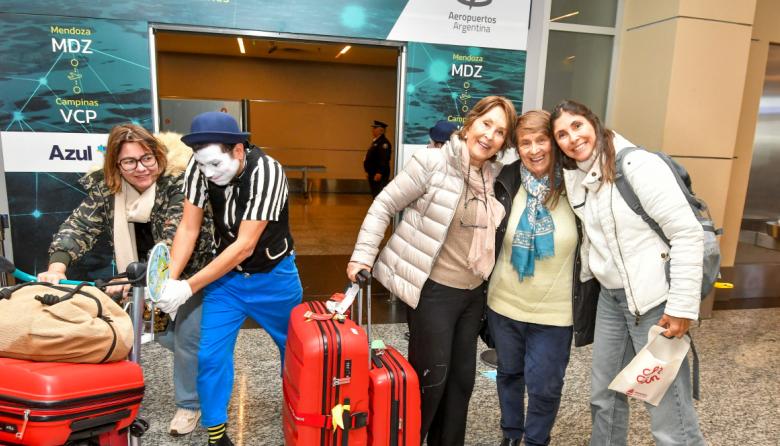 La aerolínea Azul inauguró la ruta inédita entre Campinas y Mendoza