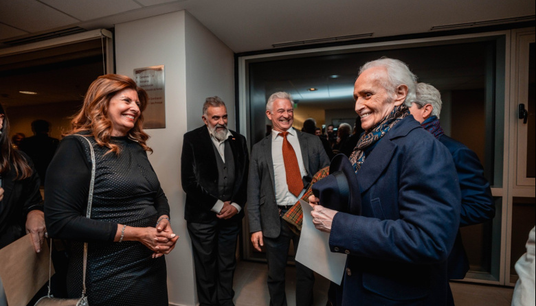 Hito en salud: El Hospital Español puso el nombre de José Carreras  al futuro pabellón de trasplante
