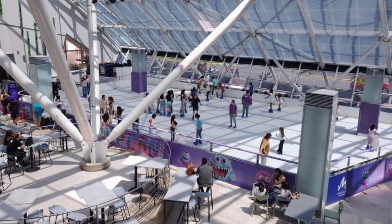 Mendoza Shopping sobre hielo: regresa la pista de patinaje más divertida del país 