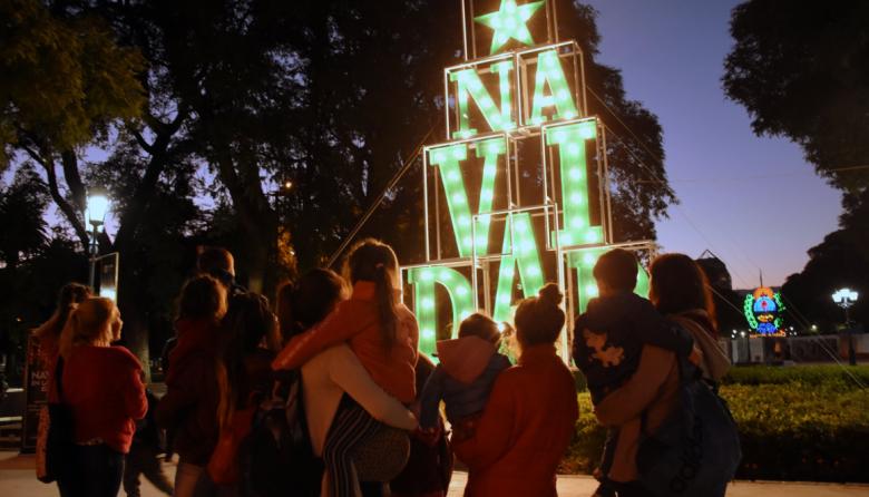 Premios, vidrieras y espíritu navideño: la Ciudad invita a celebrar comprando en el centro