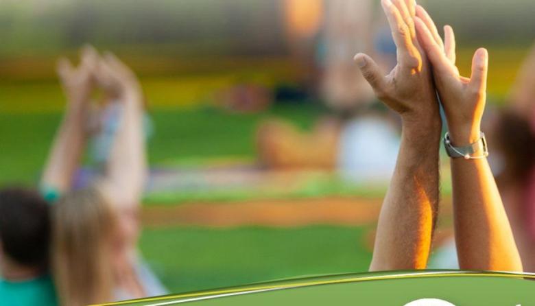 Yoga para enamorados: la experiencia que invita a vivir San Valentín entre viñedos y brindis