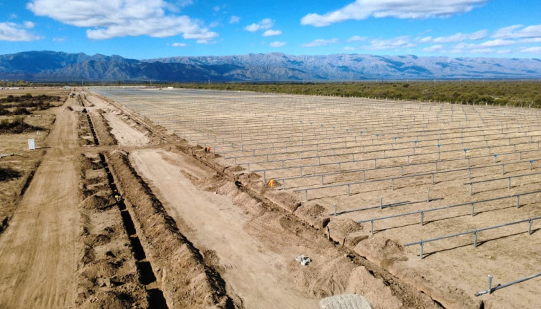 Con casi la mitad del proyecto en marcha, Aisa Group impulsa su parque solar en San Luis