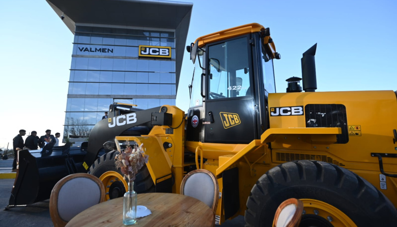 Maquinaria pesada: inauguró Valmen, la concesionaria oficial del gigante JCB en Cuyo