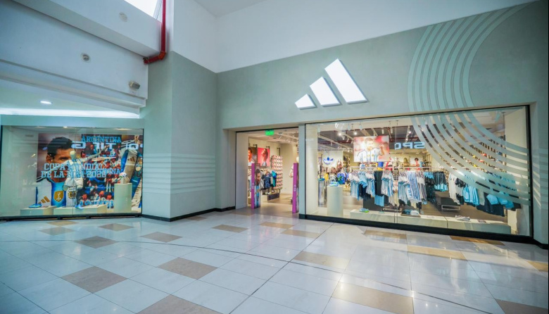 Otra "Big brand" que vuelve a Mendoza: Adidas estrena un nuevo formato de local en el shopping