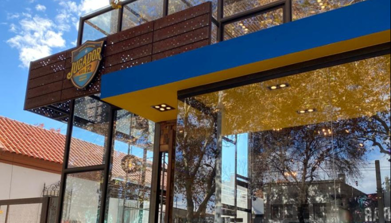 "Jugador número 12": llega a Mendoza el primer bodegón 100% xeneize