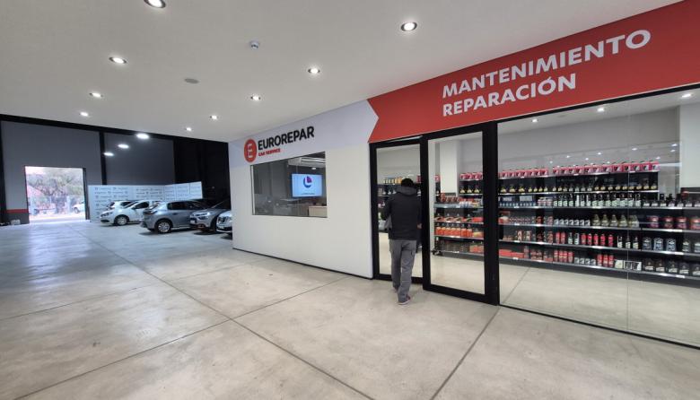 Hito en el mercado de la postventa: Stellantis abre su primer centro Eurorepar en Mendoza