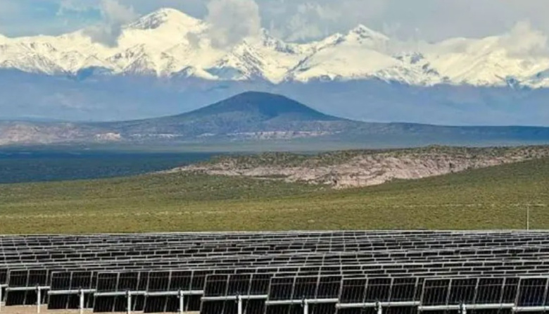 Mendoza proyecta el parque solar más grande del país con 400 MW y más de 900 mil paneles