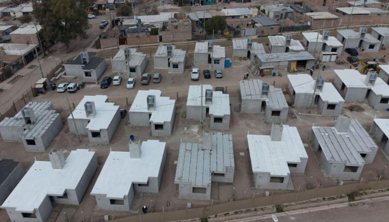 De fábrica a barrio: La Favorita suma 37 casas con tecnología mendocina