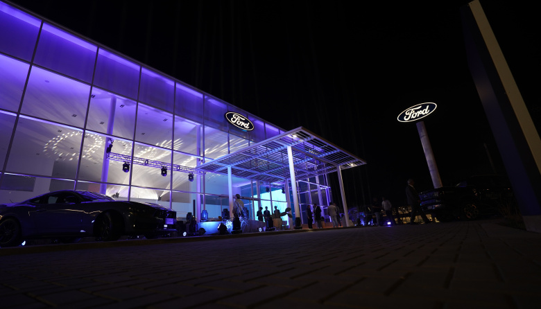 El más grande de Latinoamérica: Grupo Lorenzo inauguró en Mendoza el primer concesionario Ford Signature 2.0 del país