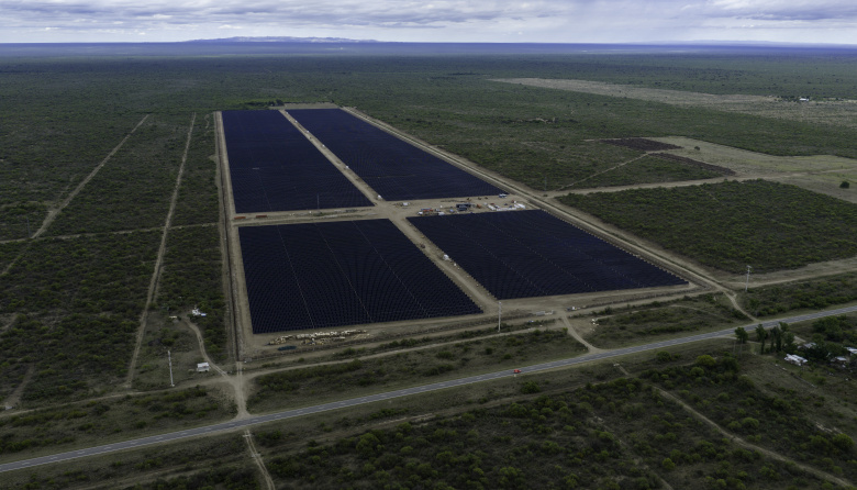 AISA Group ya instaló 80.640 paneles solares en San Luis y suma inversiones en energía renovable