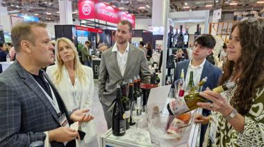 Las bodegas mendocinas que hicieron negocios en la feria de vinos más grande de Asia