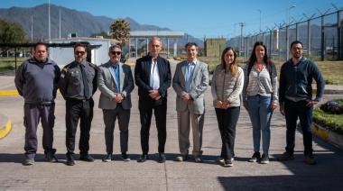 Paneles aislantes y formación laboral: así funciona la planta de Grupo LTN en el complejo penitenciario de Cacheuta