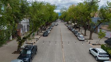 La nueva Sarmiento: reabre la avenida mendocina que vuelve a ser motor del turismo y la gastronomía