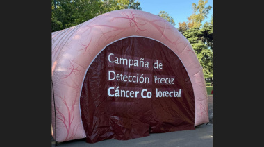 Un colon gigante en el Parque: el Hospital Español movilizó a Mendoza por la salud intestinal