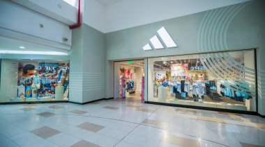 Otra "Big brand" que vuelve a Mendoza: Adidas estrena un nuevo formato de local en el shopping