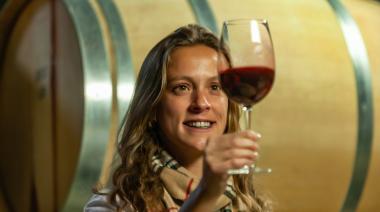 Quién es Brunela Suriano, la primera mujer en presidir la Cámara Argentina de Vinos a Granel
