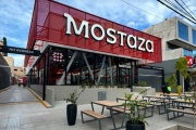 Mostaza inauguró un "localazo" en Mendoza con capacidad para más de 180 personas